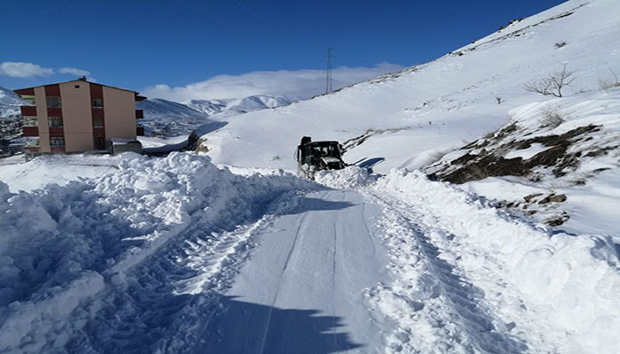 Arapgir’de Kar Yağışı Sonrası Yollarda Çalışma Başlatıldı