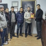 Türkmen Kardeşlik Birliği’nden Yalçın’a Plaket