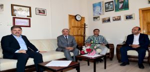 Demokrasilerde Ciddi Mücadeleler Gerekiyor