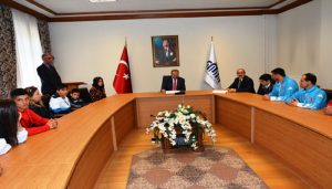 Vali Kaban, Başarılı Sporcularımızı Ödüllendirdi