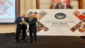 Başkan Çınar, Tarihi Kentler Birliğinden Kahve Konağı Ödülünü Aldı