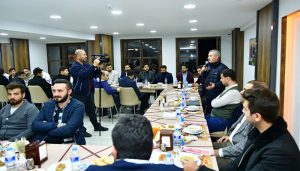 Başkan Çınar, Ak Parti İl Gençlik Kolları Başkanı ve Yönetimini Ağırladı