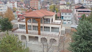 Başkan Çınar, Yapımı Süren Gündüzbey Sosyal Tesislerini İnceledi