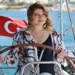 Politika Ve Ekonomi Habercisi Yeliz Şenyerli, Magazine Haber Oldu