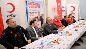 Vali Yavuz, Acıbadem Konteyner Kent’te Depremzede Vatandaşlarla İftar Programında Buluştu