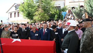 Vali Seddar Yavuz, Şehit Abdurrahman Akdoğan’ın Cenaze Törenine Katıldı