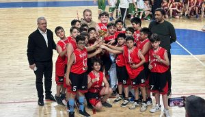 Vali Galip Demirel Ortaokulu Basketbolda Şampiyonluk Kürsüsünde!