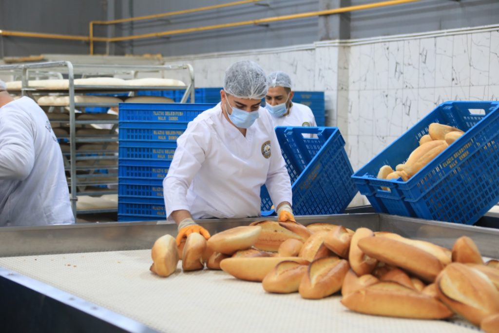 Elazığ Belediyesi’nden Sosyal Destek: Halk Ekmek Tesisinde Üretim Kesintisiz Sürüyor