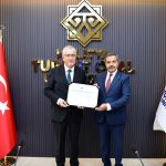 Malatya Turgut Özal Üniversitesi Kurumsal Akreditasyon Belgesini Aldı