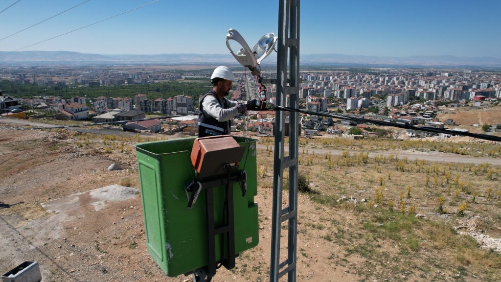 Fırat Edaş’tan 4 İlde Elektrik Şebekesine 1,3 Milyar TL’lik Yatırım