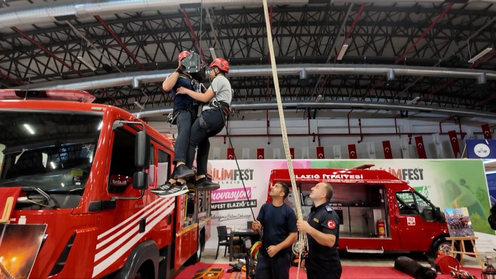 BİLİMFEST Elazığ’da İtfaiyeden Uygulamalı Eğitim ve Teknolojik Gösteri