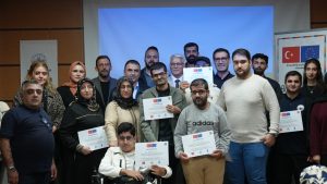 Dijital Gençlik Merkezi’nde Sertifika Heyecanı