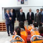 TOBB ve ETSO’dan Sosyal Sorumluluk Kapsamında 250 Öğrenciye Bot ve Mont Desteği